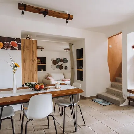 Apartman Apartma Ob Stari Murvi, *